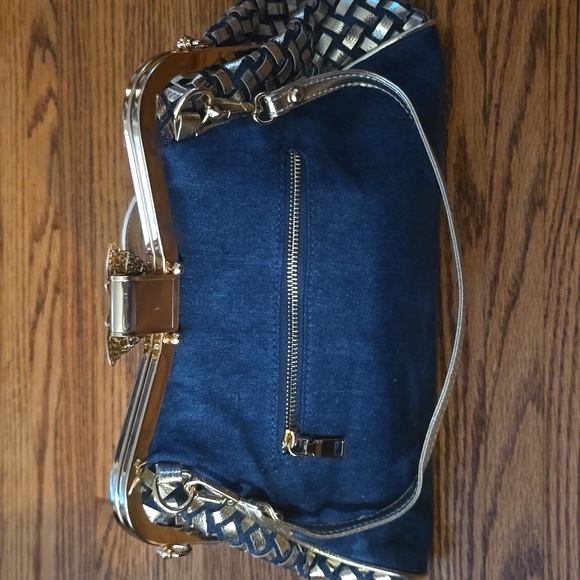 Luxerious Rhinestone purse - Picture 3 of 9